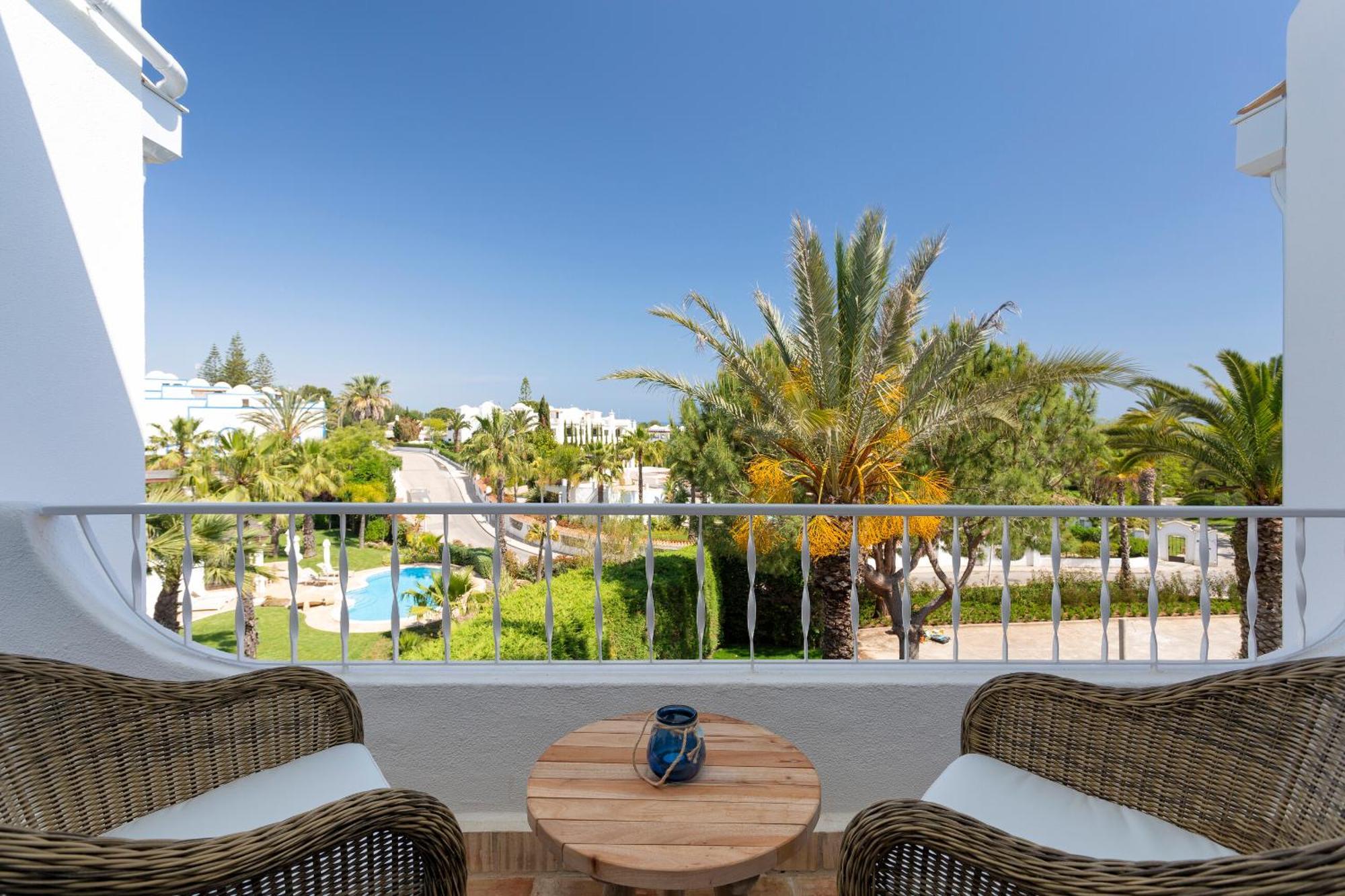 Vila Vita Parc Armação de Pêra Dış mekan fotoğraf A balcony