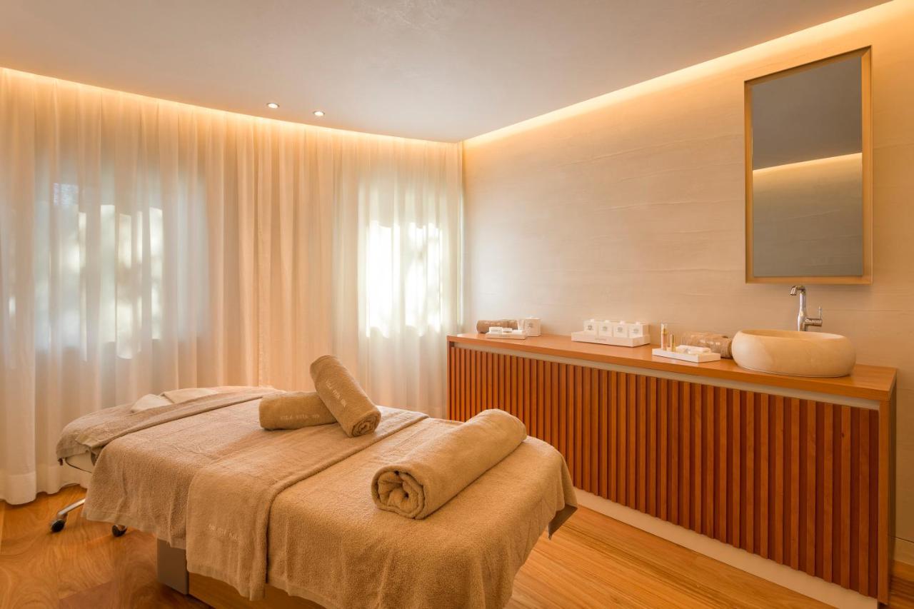 Vila Vita Parc Armação de Pêra Dış mekan fotoğraf A treatment room at the spa